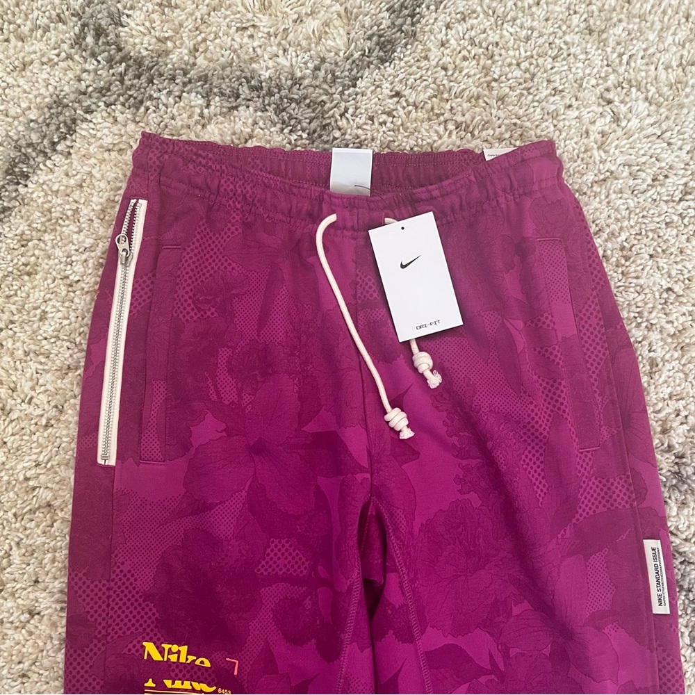 ✔️NWT✔️ NIKE Dri-FIT Standard Issue Basketball Pants - Picture 11 of 12